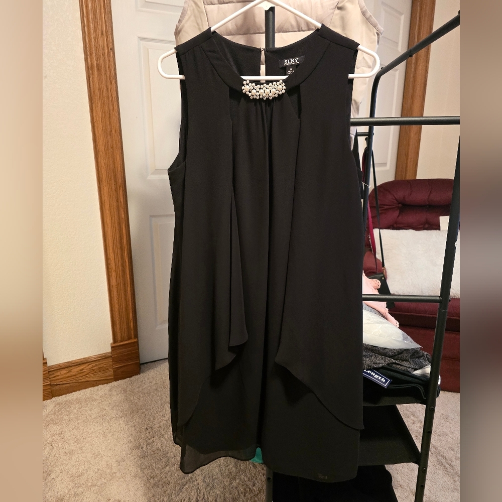SLNY Black Chifon Sleeveless  Dress